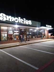 Smokies House of Pipes, 5740 SW Green Oaks Blvd, Arlington, TX 76017, United States